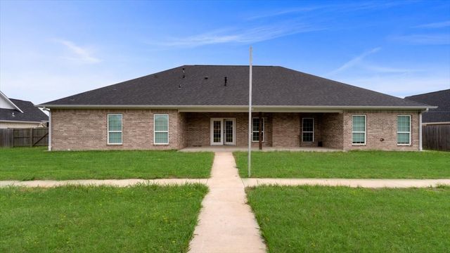 1005 Stone Bridge Street, Mt Pleasant, TX 75455