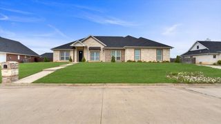 1005 Stone Bridge Street, Mt Pleasant, TX 75455