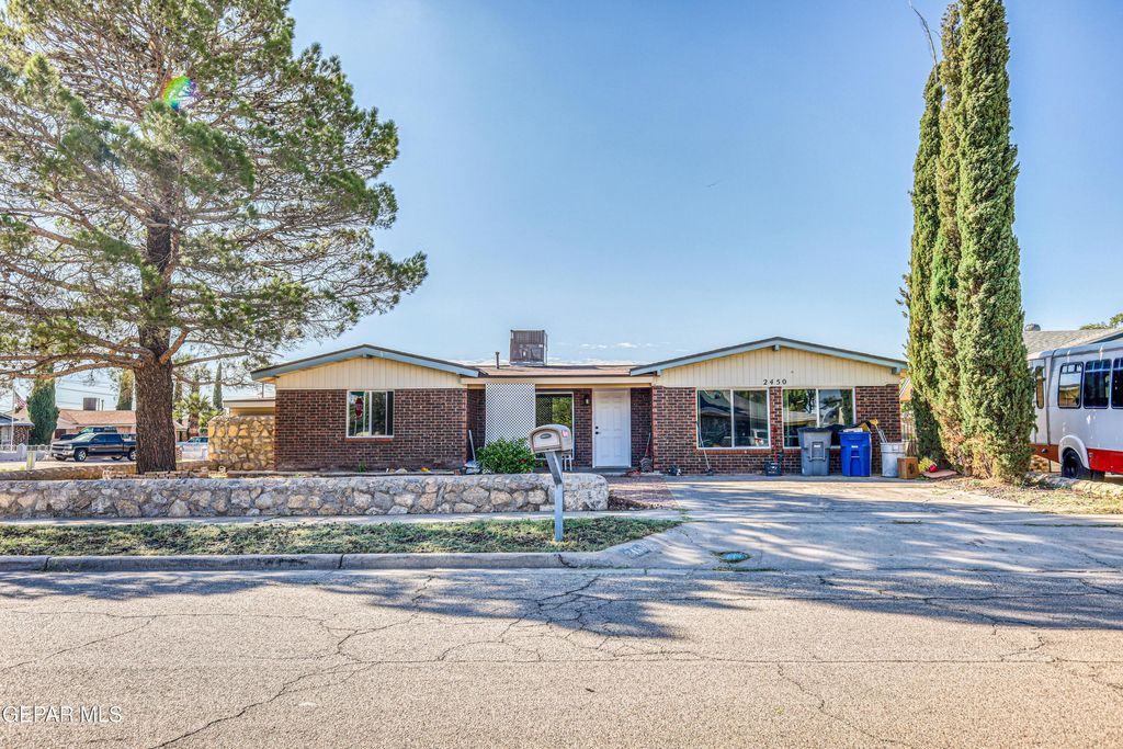 2450 ANISE Drive, El Paso, TX 79936