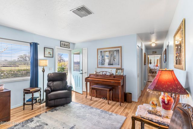 637 Roseland Road, Sebastian, FL 32958