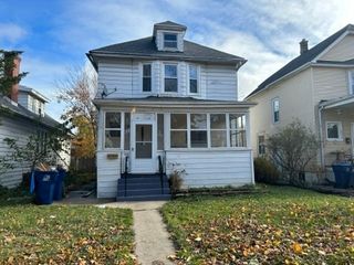 833 Hickory Street, Waukegan, IL 60085