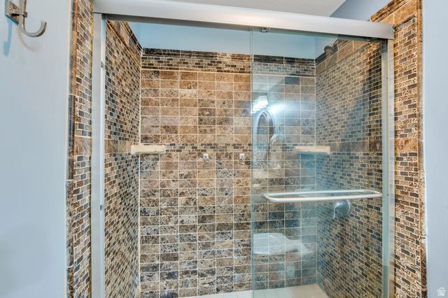 4497 W PALE MOON LN, South Jordan, UT 84009