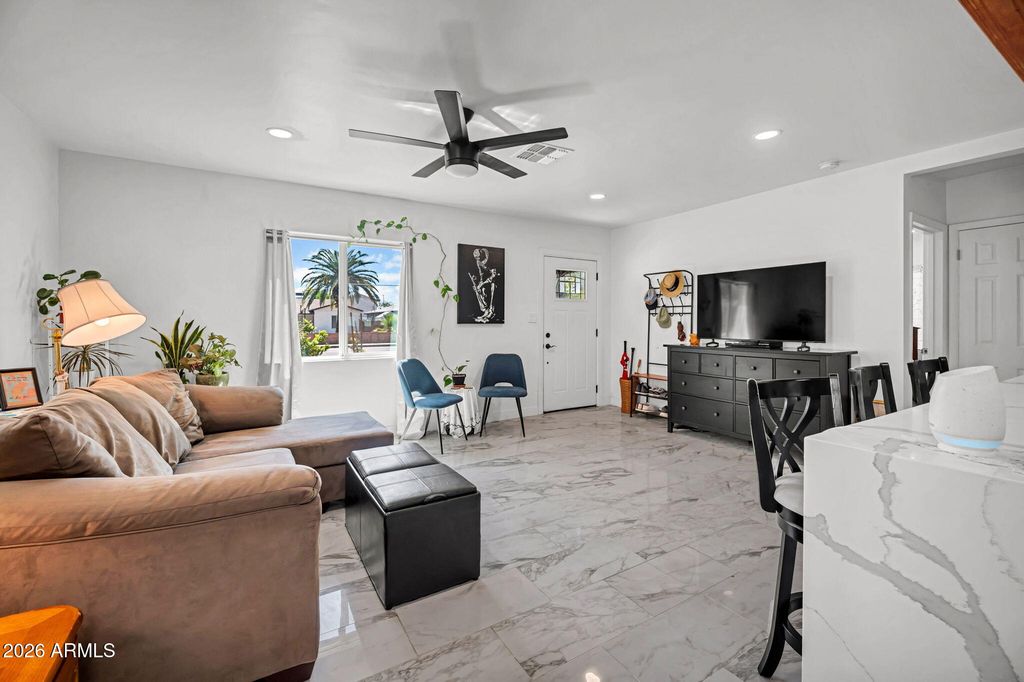 4247 N 4TH Avenue NW, Phoenix, AZ 85013 — photo 5