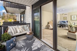 19411 56th Avenue W #218, Lynnwood, WA 98036