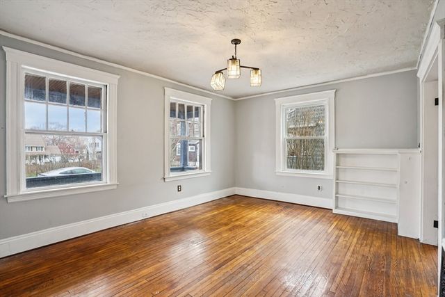 23 Bradford St, Salem, MA 01970