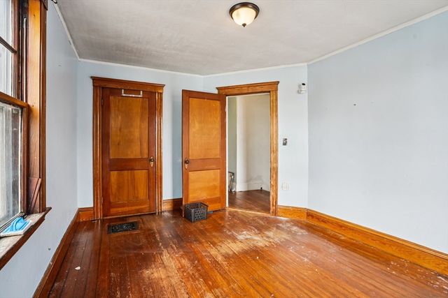 23 Bradford St, Salem, MA 01970