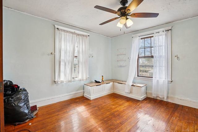 23 Bradford St, Salem, MA 01970