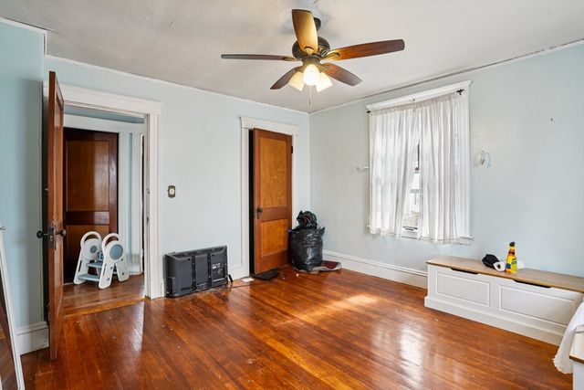 23 Bradford St, Salem, MA 01970