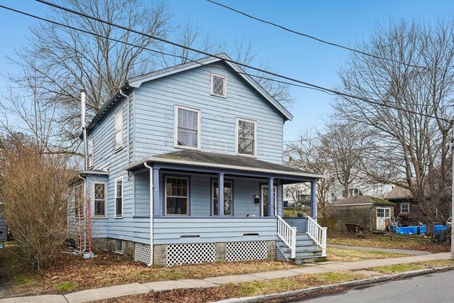 23 Bradford St, Salem, MA 01970