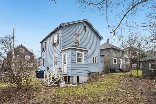 23 Bradford St, Salem, MA 01970