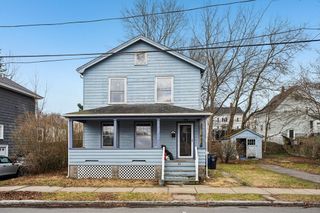 23 Bradford St, Salem, MA 01970
