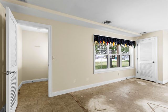 23 Duston Avenue, Hampton, NH 03842