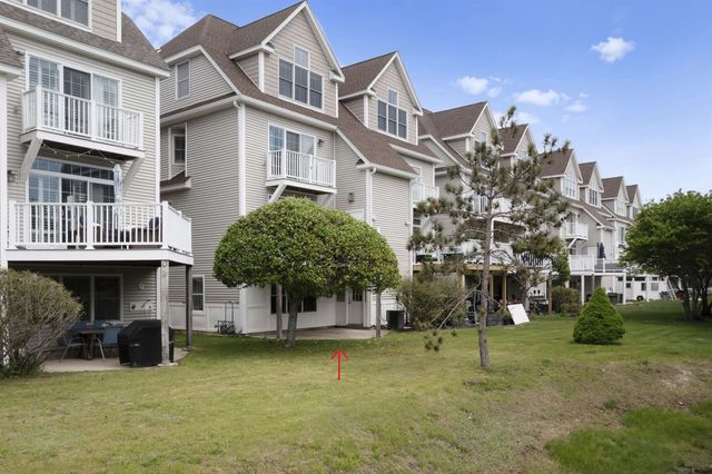 23 Duston Avenue, Hampton, NH 03842