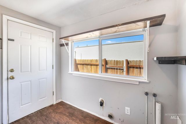 520 E 2nd Ave, Twin Falls, ID 83301