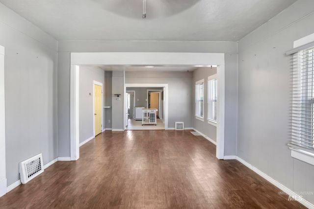 520 E 2nd Ave, Twin Falls, ID 83301