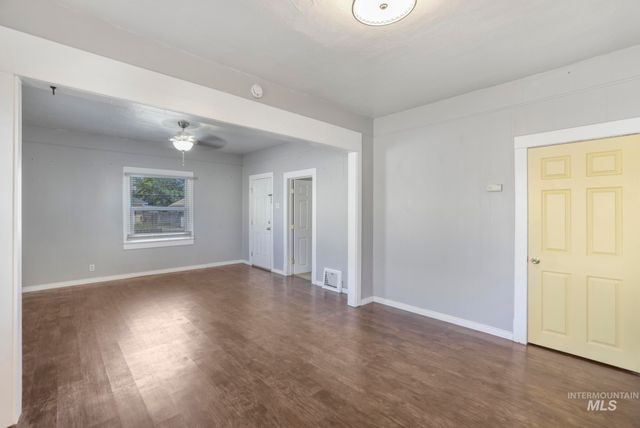 520 E 2nd Ave, Twin Falls, ID 83301