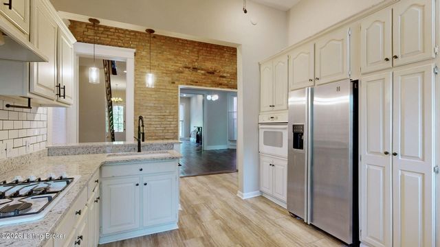 1036 S 6th St, Louisville, KY 40203