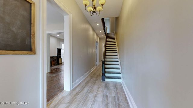 1036 S 6th St, Louisville, KY 40203