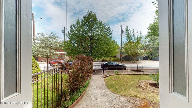 1036 S 6th St, Louisville, KY 40203