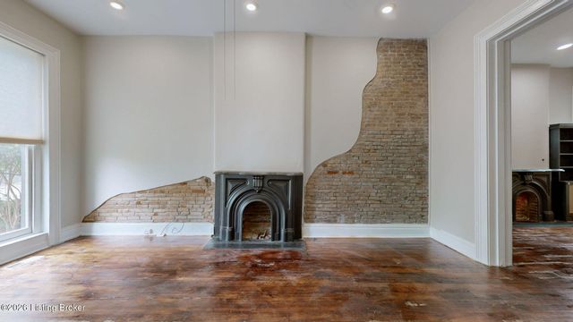 1036 S 6th St, Louisville, KY 40203