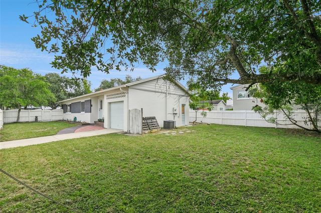 1652 BERKSHIRE AVENUE, Winter Park, FL 32789