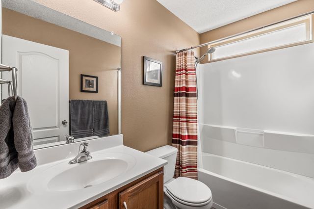 2451 Treviso Drive SE, Rio Rancho, NM 87124