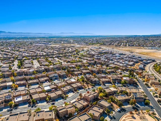 2451 Treviso Drive SE, Rio Rancho, NM 87124