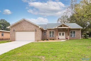 11007 Louis Drive SE, Huntsville, AL 35803