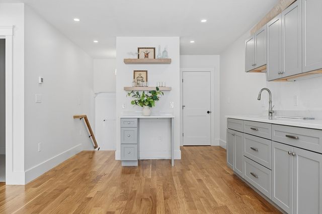 1 Plymouth Rd, Winchester, MA 01890