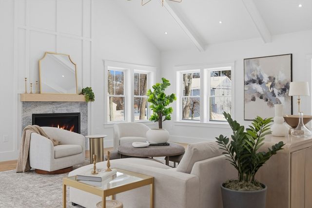 1 Plymouth Rd, Winchester, MA 01890