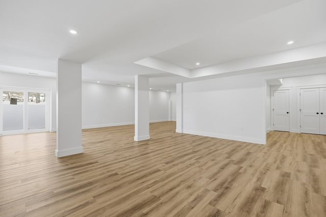 1 Plymouth Rd, Winchester, MA 01890
