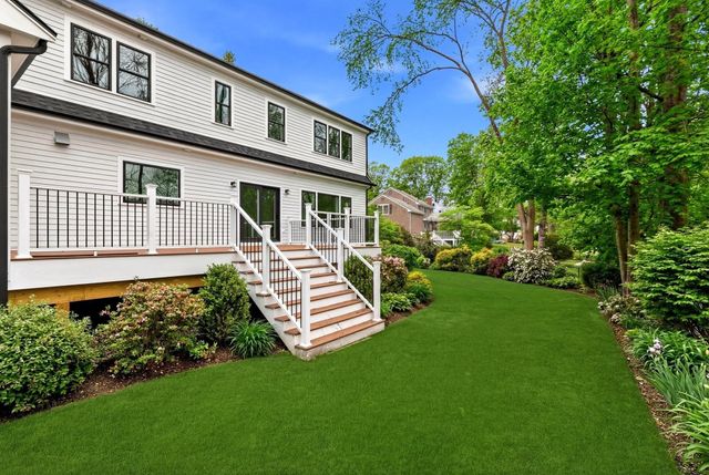 1 Plymouth Rd, Winchester, MA 01890