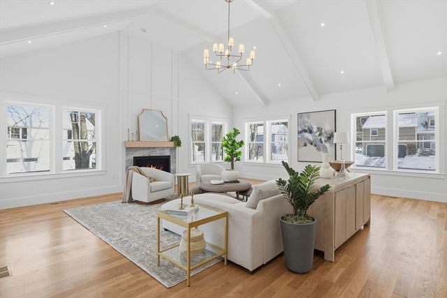 1 Plymouth Rd, Winchester, MA 01890