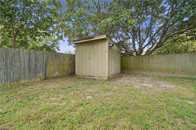 997 Maitland DR, Virginia Beach, VA 23454