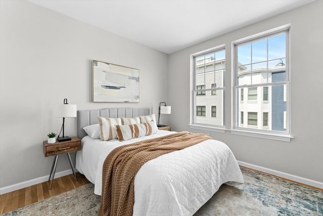 190 F St 6, Boston, MA 02127