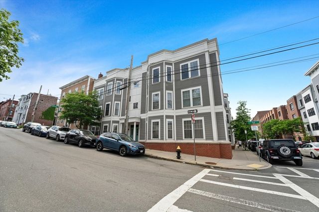190 F St 6, Boston, MA 02127