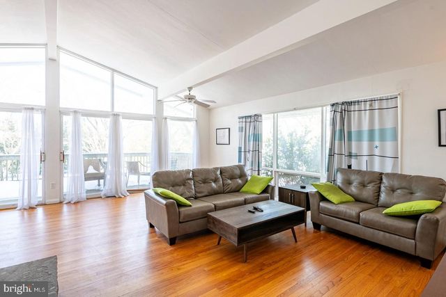 1519 MEADOWLARK RD, Wyomissing, PA 19610