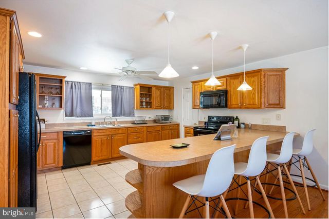 1519 MEADOWLARK RD, Wyomissing, PA 19610