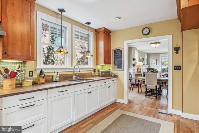 4612 ASBURY PL NW, Washington, DC 20016