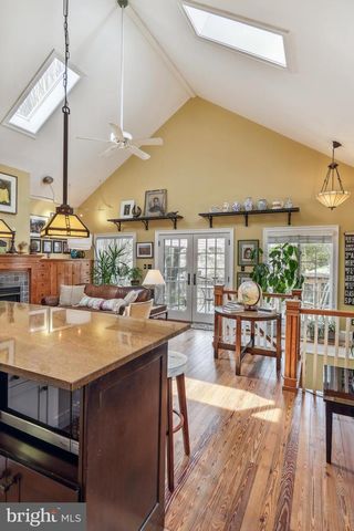 4612 ASBURY PL NW, Washington, DC 20016