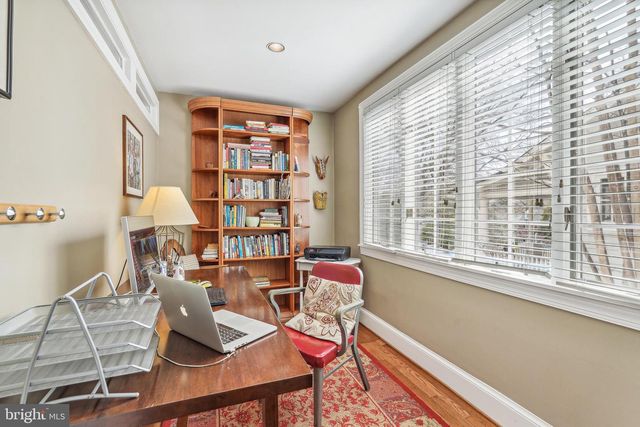 4612 ASBURY PL NW, Washington, DC 20016