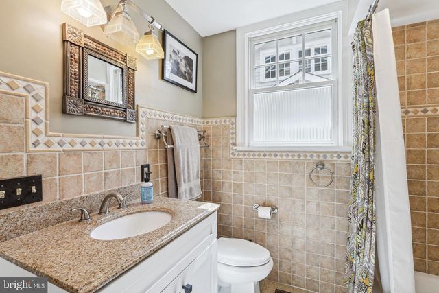 4612 ASBURY PL NW, Washington, DC 20016