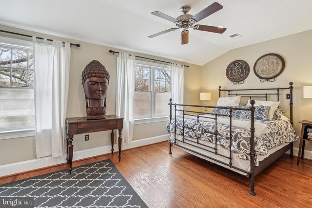 4612 ASBURY PL NW, Washington, DC 20016