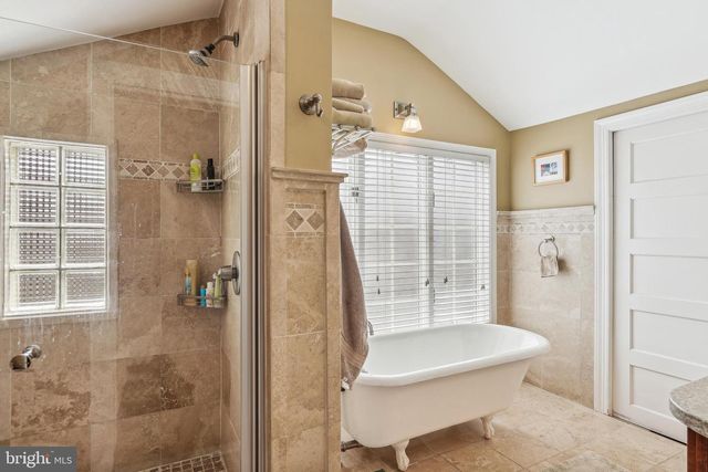 4612 ASBURY PL NW, Washington, DC 20016