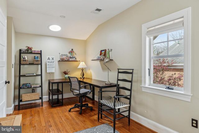 4612 ASBURY PL NW, Washington, DC 20016