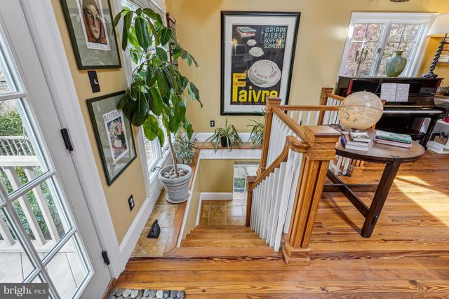 4612 ASBURY PL NW, Washington, DC 20016