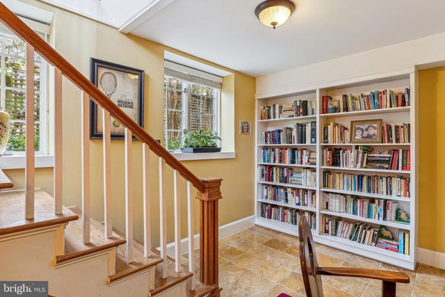 4612 ASBURY PL NW, Washington, DC 20016