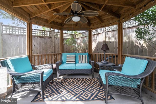 4612 ASBURY PL NW, Washington, DC 20016