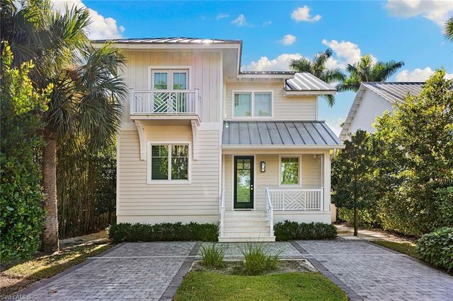 810 9th ST S, Naples, FL 34102
