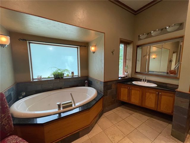 8793 Apple Glen, Rogers, AR 72756